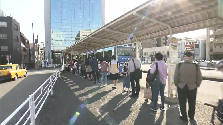 「団地があるのに少ないんじゃ…」横浜市営バスが367便大幅減便で利用者から悲鳴　大行列＆車内混雑…4月だけで2度減便｜FNNプライムオンライン