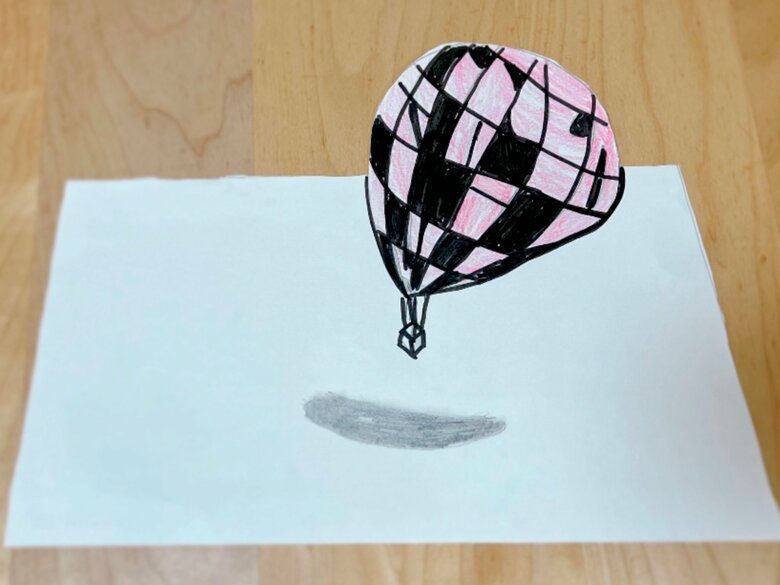 5歳の時に描いた「気球」（提供：Pekepomさん）