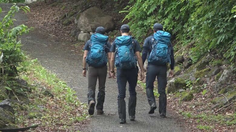 男性の捜索へ