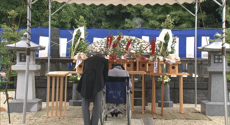 6月6日 寬仁さま十年式年祭「墓所祭」で拝礼された百合子さま（東京・文京区）