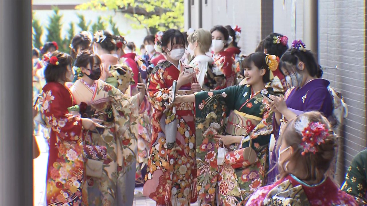 4カ月遅れの成人式 新型コロナで延期 茨城 水戸市 Fnnプライムオンライン Goo ニュース