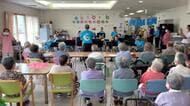 「大きな古時計」や「故郷」生演奏に手拍子　安芸津中学校吹奏楽部が福祉施設で披露　東広島市
