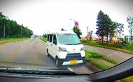 【逆走車相次ぐ】北見市では黒い乗用車が“バック逆走”で車や店舗に衝突_恵庭市では高齢男性が「逆走！」と指摘され元の車線に戻る＜北海道＞