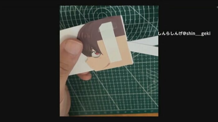 目のパーツの動きを確かめる