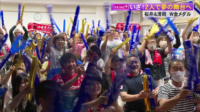 金メダル獲得に沸くパブリックビューイング会場
