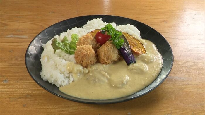 まるみ食堂の「二海(ふたみ)カレー」