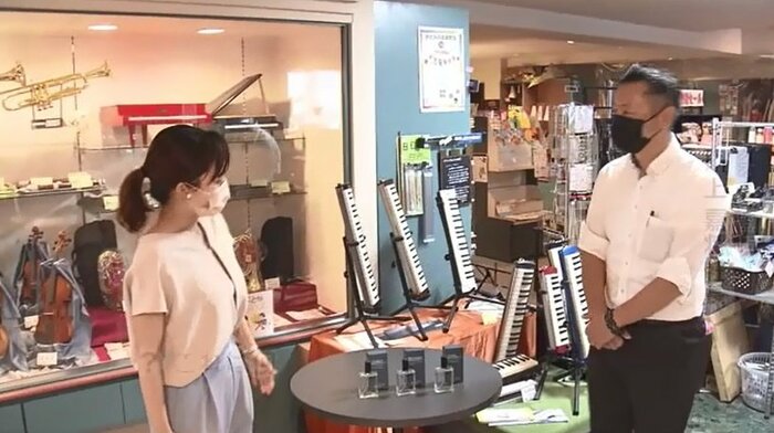 香水を企画したのは楽器店