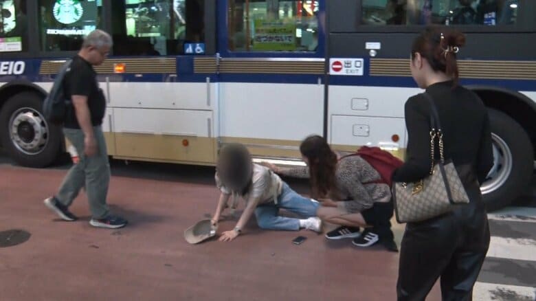 【騒然】渋谷スクランブル交差点でバスと人が接触事故…響き渡る衝撃音と悲鳴　取材中のカメラが捉えた一部始終｜FNNプライムオンライン