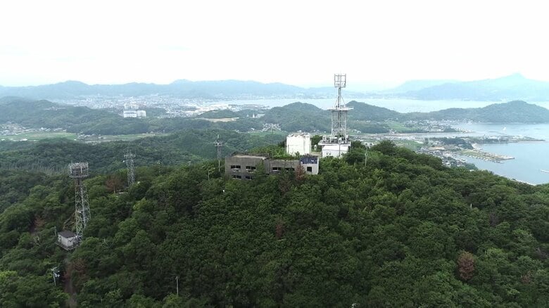 【何が】有名心霊スポット「喝破道場」に奈良県在住19歳男性の遺体　廃虚のいたるところに落書き・火事の痕跡　香川・さぬき市｜FNNプライムオンライン