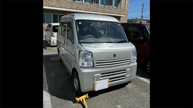 介護施設の車が別の車と衝突　車椅子の女性が意識不明 　現場は信号機のない交差点　福岡市｜FNNプライムオンライン
