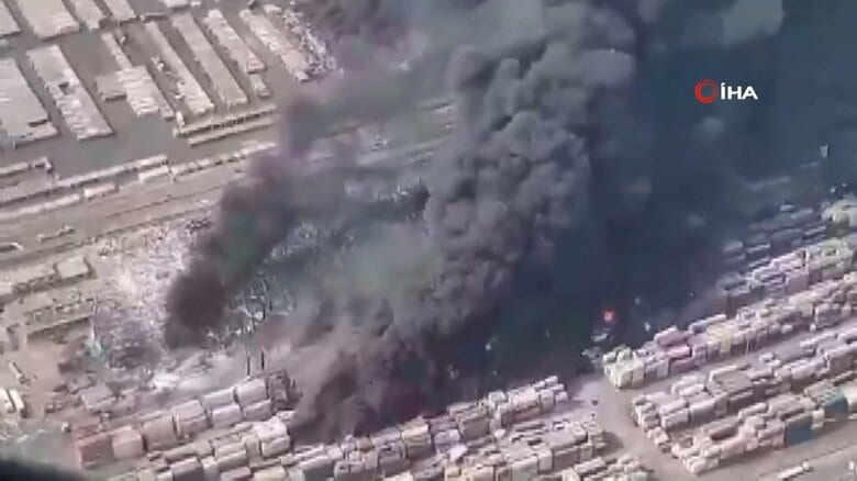 イラン南部の港で大規模な爆発 760人超が死傷　化学物質が爆発の可能性｜FNNプライムオンライン
