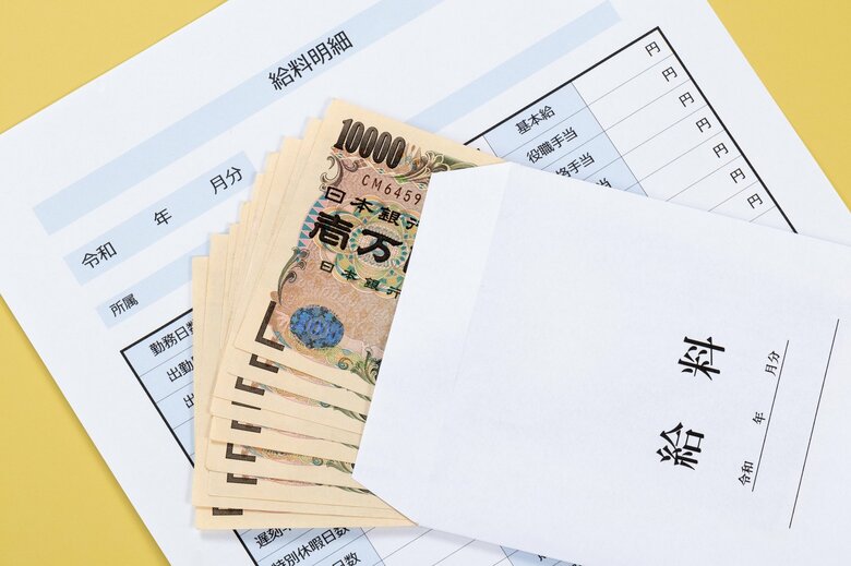 日本の平均給与は過去最高477万5000円で4年連続増加…前年比3.9％増1991年以来の伸び　「電気・ガス・水道」832万4000円でトップ｜FNNプライムオンライン