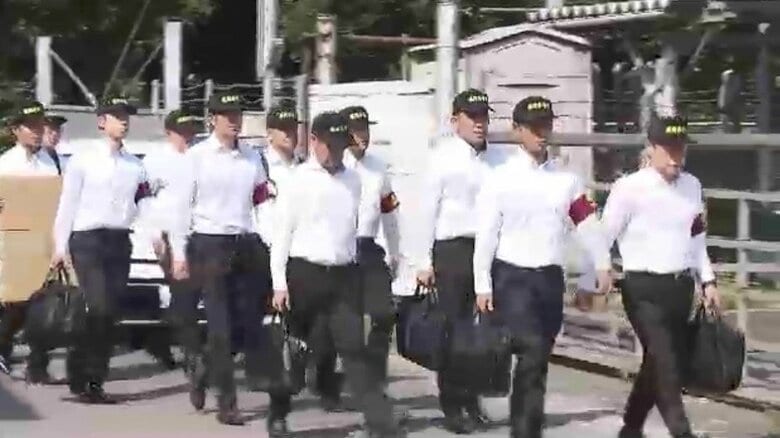 山口組系の組事務所を家宅捜索　特殊詐欺「かけ子」させるため女性連行の疑い　組織的な関与も視野に捜査　福岡県警｜FNNプライムオンライン