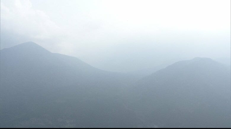 噴煙が火口から5000メートルまで…霧島連山・新燃岳で6月27日から連続噴火　火山灰の影響うけ3日は鹿児島空港発着の56便欠航｜FNNプライムオンライン