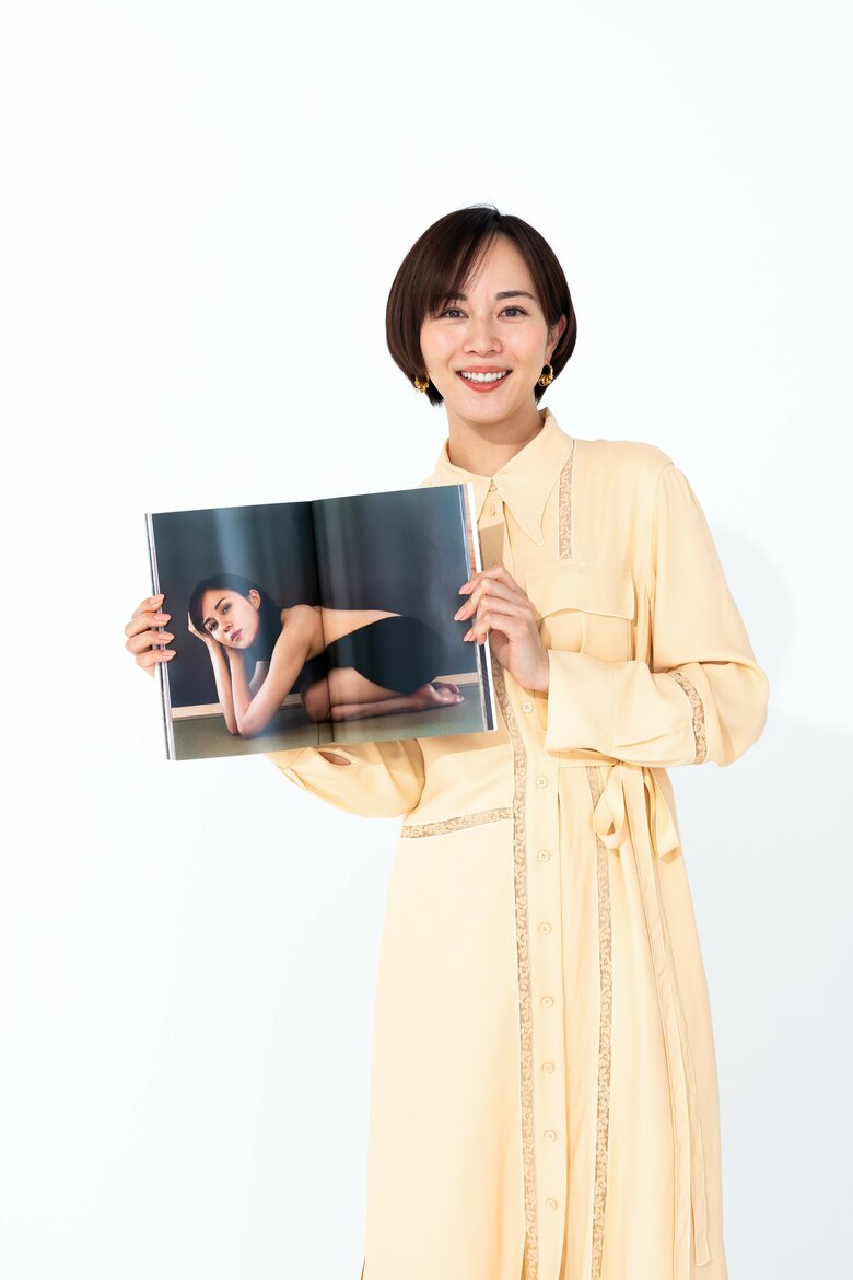 比嘉愛未写真集「本心」刊行記念会見　©週刊プレイボーイ/集英社