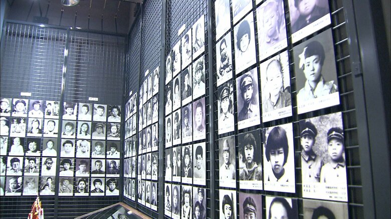 対馬丸記念館の犠牲者遺影展示（沖縄・那覇市）
