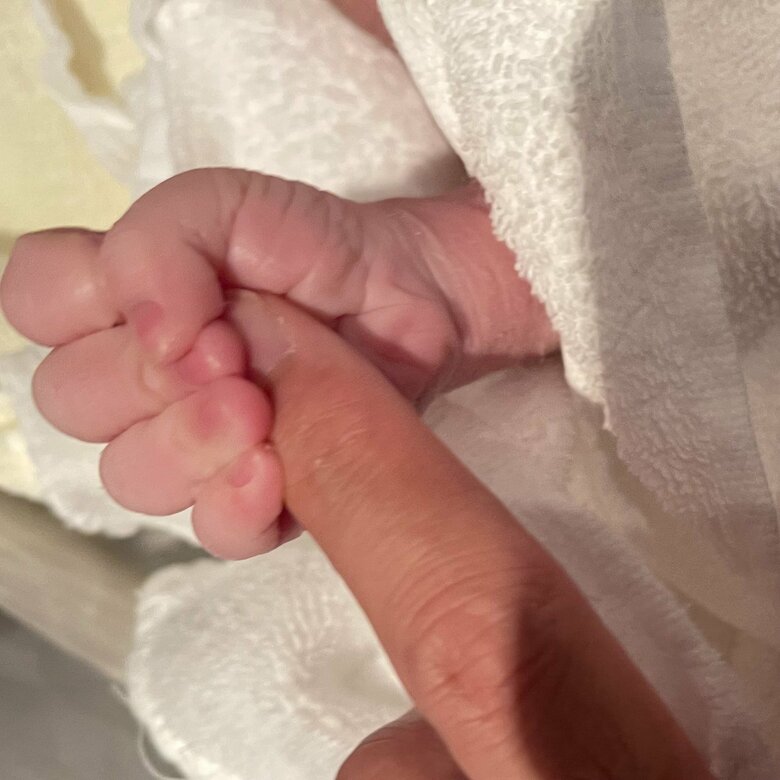 出生直後　喜びと共に小さな命を守っていく重責を感じた　byEnami