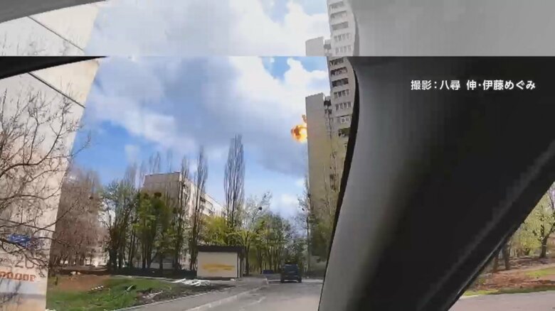 日本人写真家が捉えたマンションにミサイル着弾する瞬間7