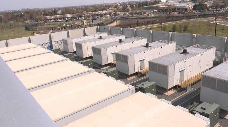 NTTの発電機の煙突にはフィルターと騒音軽減策