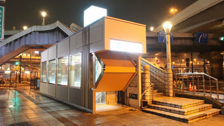 駅の出入口が開閉する連続写真その2（画像提供：東京地下鉄株式会社） 