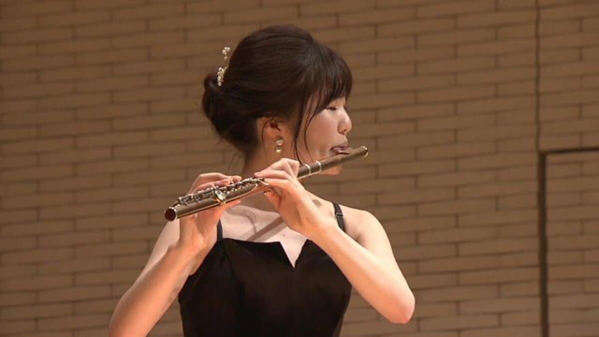 フルートはいま：現代フルートのあゆみ　ナンシートフ著　音楽の友社 日本フルート物語」近藤滋郎著（音楽之友社刊）。 鉄砲などと同時期