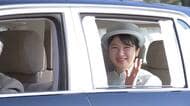 【速報】愛子さま、淡い水色の装いに帽子姿で笑顔…お祝いの挨拶へ　上皇さま90歳卒寿の誕生日　歴代天皇で初の90代