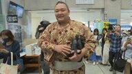 朝乃山が師匠・高砂親方と富山に帰省「来場所は二桁勝利で再入幕目指す」 射水市長を訪問して九月場所の手応えと今後の抱負語る