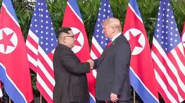 北朝鮮の首脳が「ハグする時」「しない時」