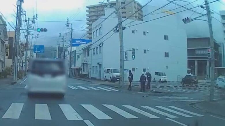 宇和島市長が接触事故 “「二十歳のつどい」に向かう途中”  赤信号を見落し交差点侵入【愛媛】｜FNNプライムオンライン