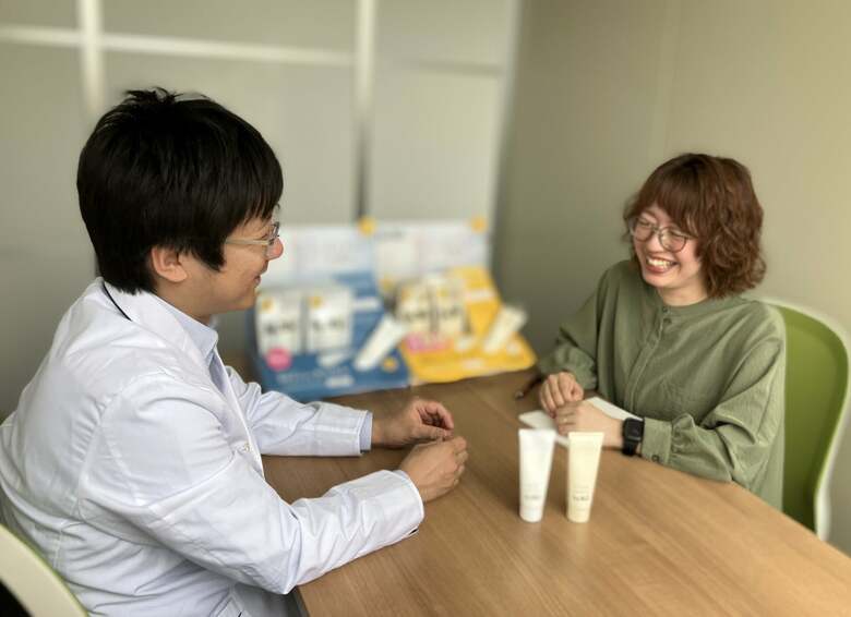 計画比270％の日焼止めの開発は、育休取得パパ社員と時短勤務ママ社員のシナジーから