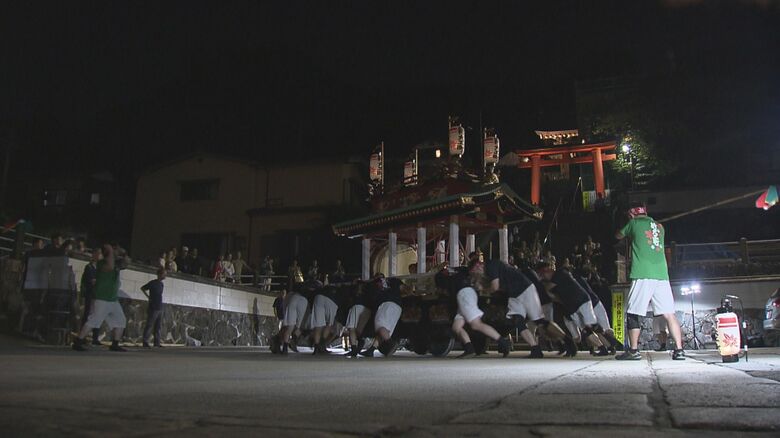 新大工町の粋で力強い「曳き回し」