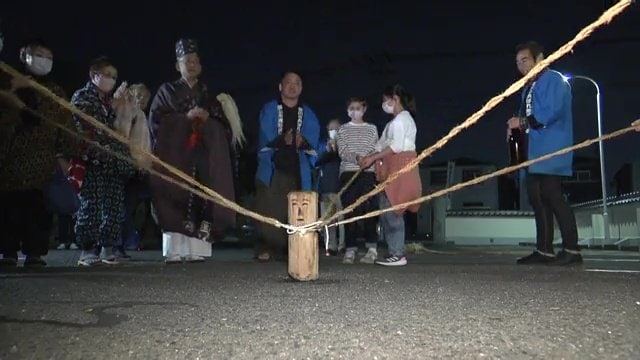 縄で括られたお地蔵さん　この後…