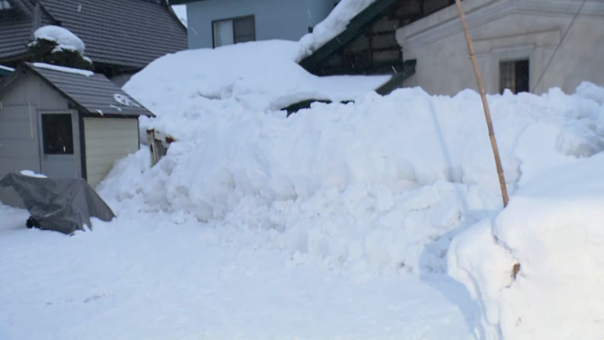 今シーズン“最強寒波”で警報級の大雪　10日にかけ各地で警戒必要　青森・弘前市では「融雪溝」がすでにいっぱいで除雪が進まず