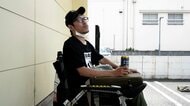 親の世話になりたくないーー高齢の両親に介護されるいらだち 難病と闘う落水洋介の葛藤