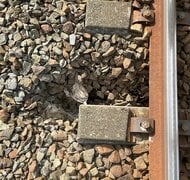 『線路陥没』で特急含む列車10本が運休―JR千歳線「植苗～沼ノ端駅間」で巡視中に1か所陥没しているのを発見し補修＜JR北海道＞