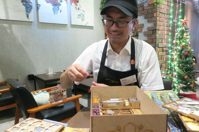 店内のボードゲームは遊び方全てを把握