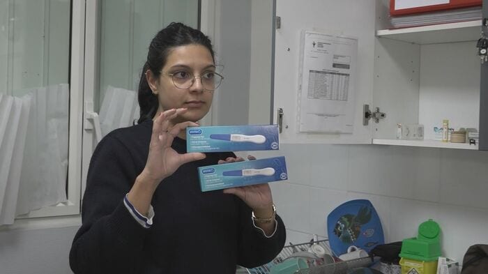 保健室ではコンドームや妊娠検査薬を常備