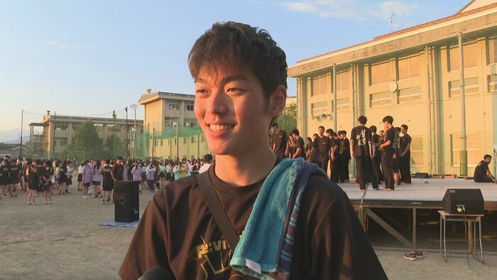鳩長・酒井怜雅さん