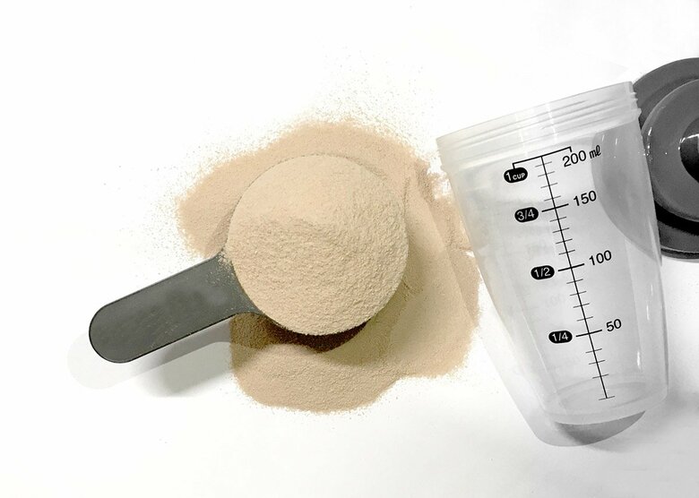 【プロテイン】利用の理由やきっかけ2位「筋肉づくり・維持」、1位は?ホエイプロテインは男性利用が多い