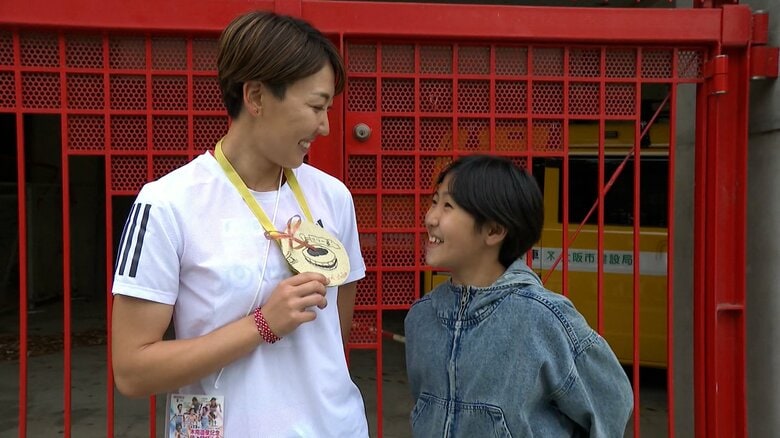 「愛娘と一緒に国立へ」 今季での引退を決意した元日本記録ハードラー・寺田明日香が越えるべき最後のハードル｜FNNプライムオンライン