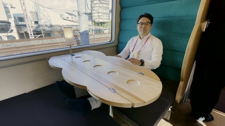 4人掛けのセミコンパートメント