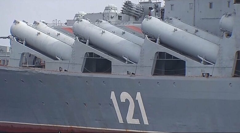 「モスクワ」の大型の核・非核両用P-1000バルカン超音速対艦/対地巡航ミサイル発射装置