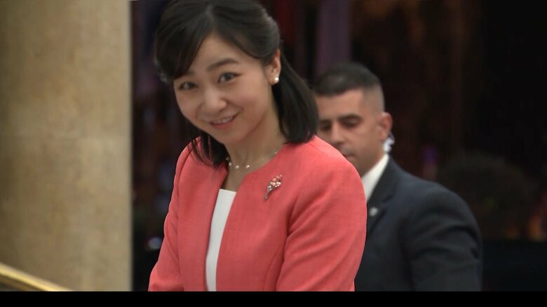 日本時間26日午前9時頃、アテネのホテルに到着された佳子さま