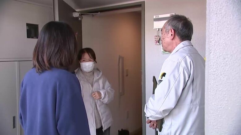 定期的に入居者のもとを訪問する見守り活動