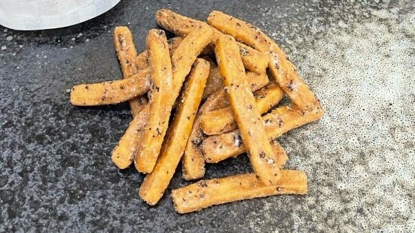 紅茶味のかりんとうの中身（提供：ぬか茂）