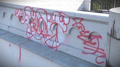 大きすぎた“落書き”の代償…逮捕されて約400万円の賠償も 重要文化財に落書きした相模原市の19歳少年2人を家裁送致 消去費用約400万円も全額請求へ