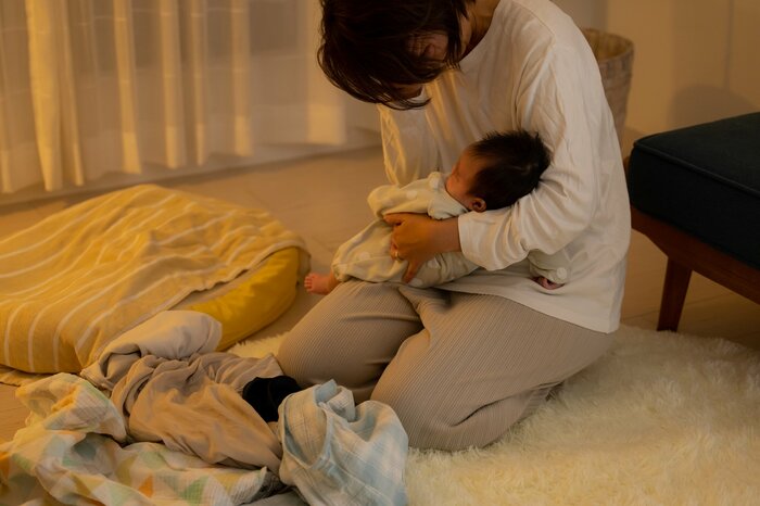 ケア労働の負担は女性が負いやすい傾向(画像:イメージ)