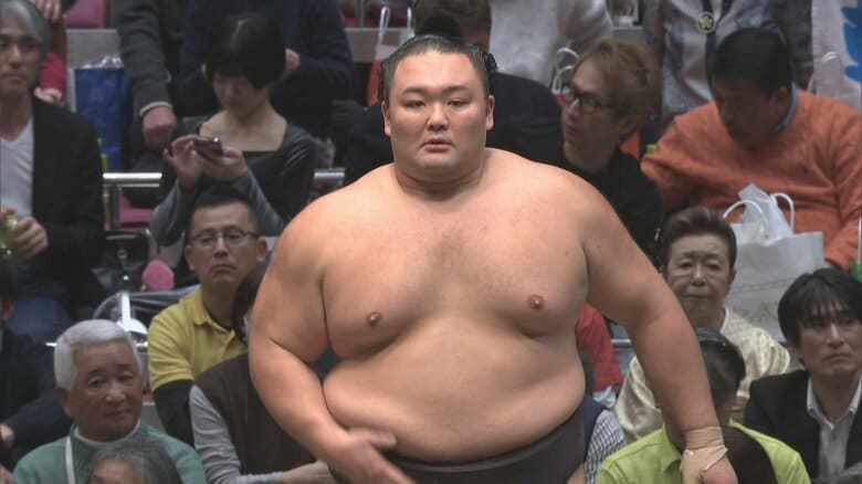 朝乃山が「勝ち越し王手」の7勝目　金峰山を寄り切って連勝【大相撲初場所 10日目結果】｜FNNプライムオンライン