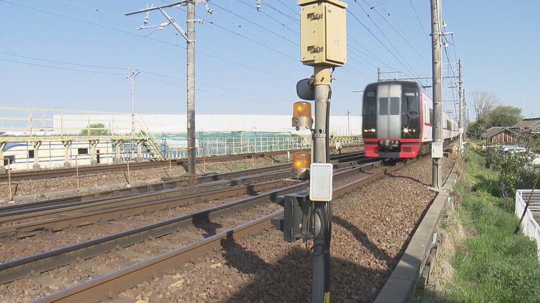 線路上に石が砕けた跡…駅の近くで“置き石”か 特急電車の運転士が異音に気づき緊急停止 乗客にケガなし｜FNNプライムオンライン