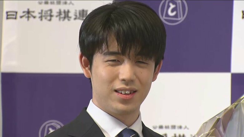 地元・名古屋で会見を行った藤井聡太八冠(21)